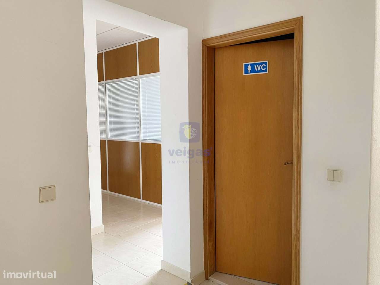 Armazém de 1 Andar frente e rés de chão trás - Grande imagem: 3/17