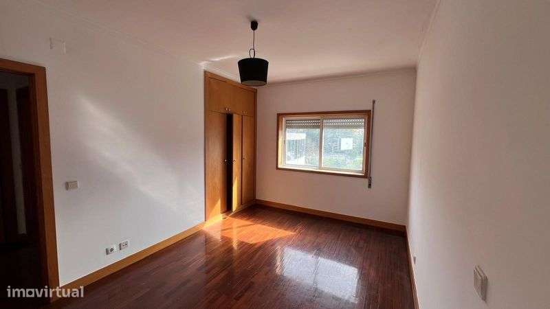 Arrenda-se Apartamento T2 - Braga - Lamaçães - Grande imagem: 5/9