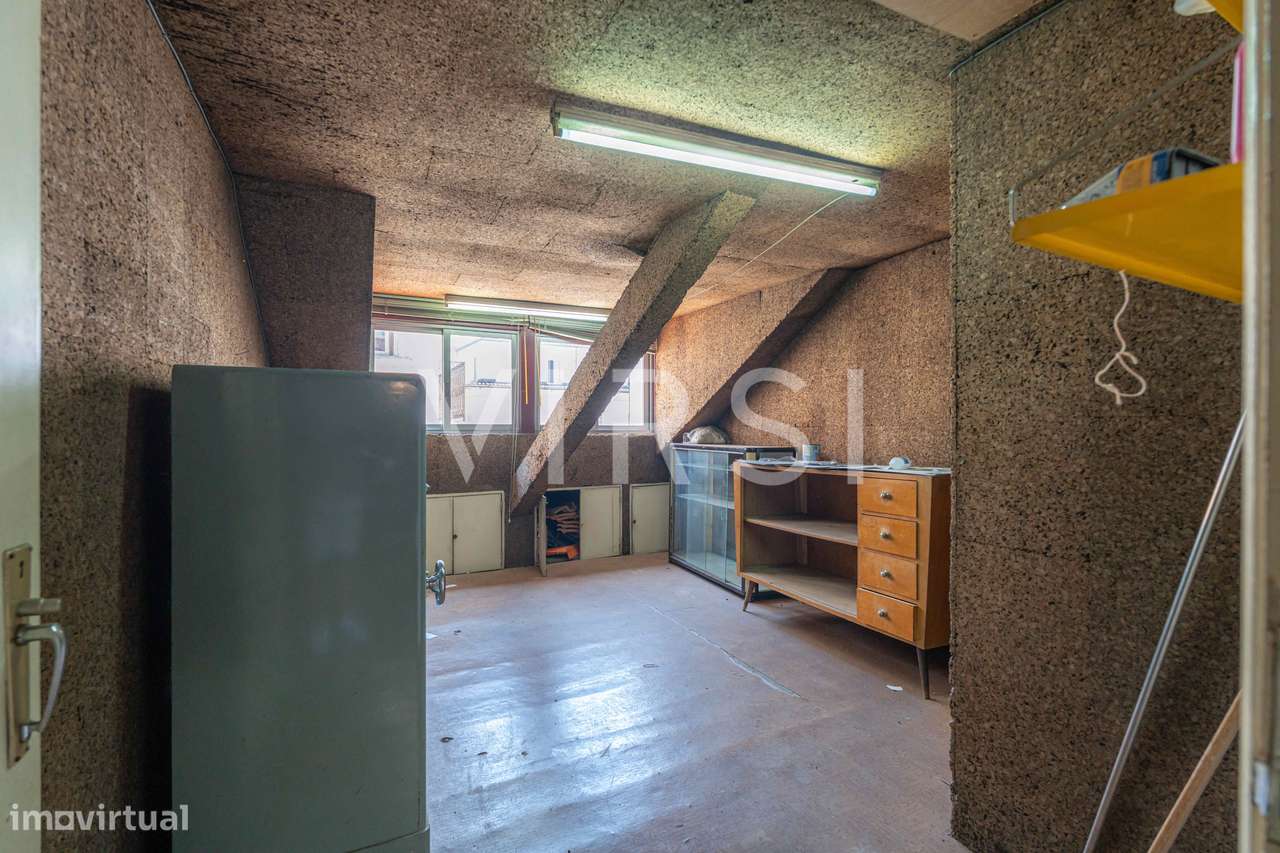Prédio em plena baixa da cidade - centro Coimbra-28