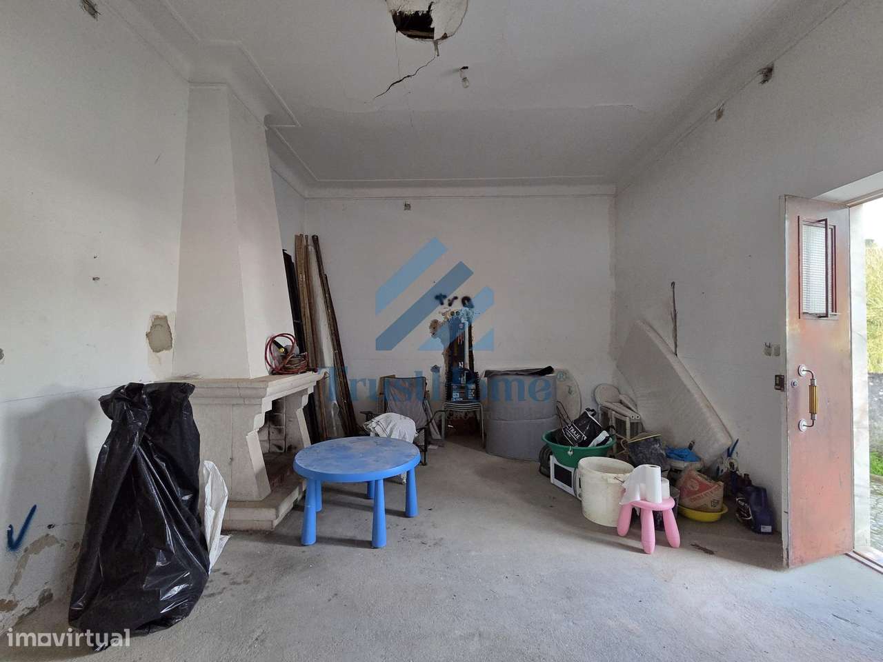 V4 para remodelação em São João da Ribeira a 13 Km de Rio Maior-18