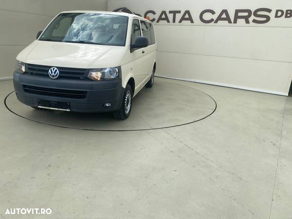 Volkswagen Caravelle - 3