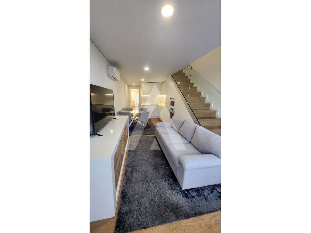 Apartamento T2 Duplex Mobilado na Av. Dr. Lourenço Peixinho - Grande imagem: 3/27