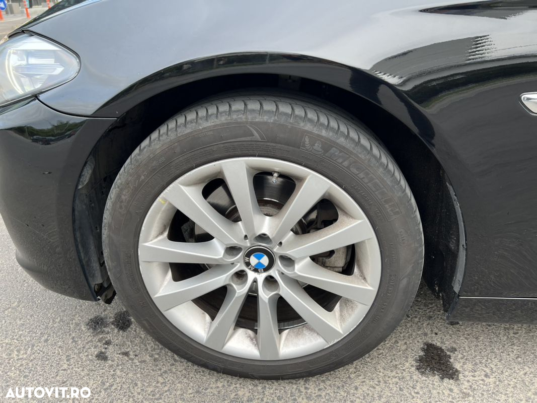 BMW Seria 5 520d xDrive - 18