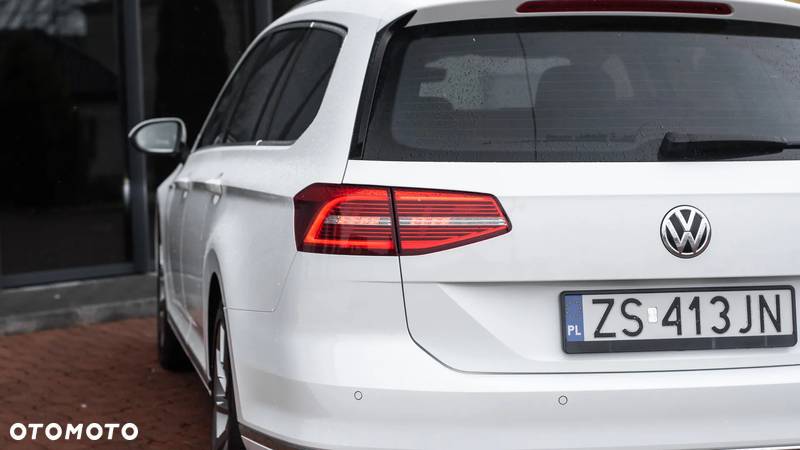 Volkswagen Passat 2.0 TDI Bi-Turbo BMT 4Mot Highline DSG - 29