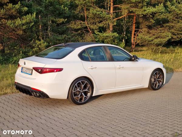 Alfa Romeo Giulia - 7