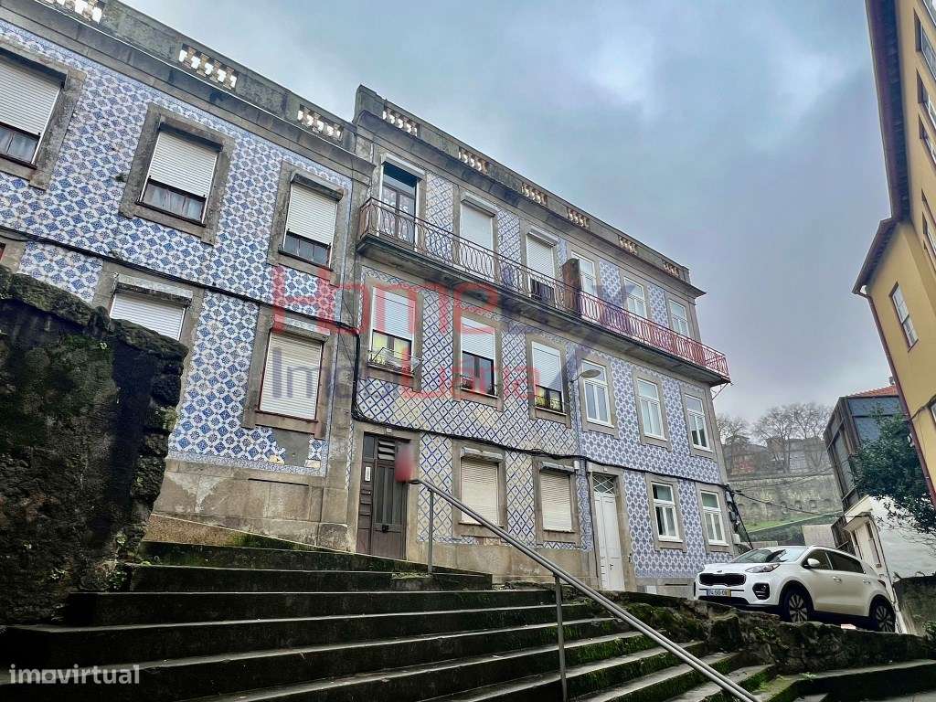 Prédio para Reabilitação em Miragaia - Grande imagem: 5/10