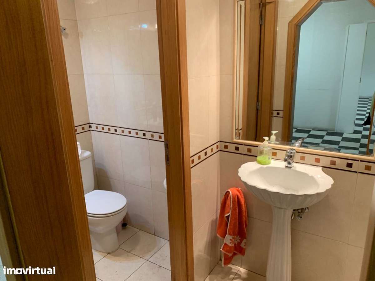 Open space / atelier /escritorio /  junto maternidade Alfredo da Costa - Grande imagem: 5/22