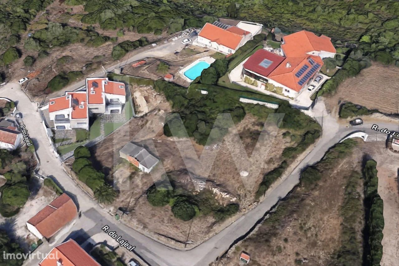 Terreno urbano com 1000m2 em Almorquim, Terrugem - Sintra
