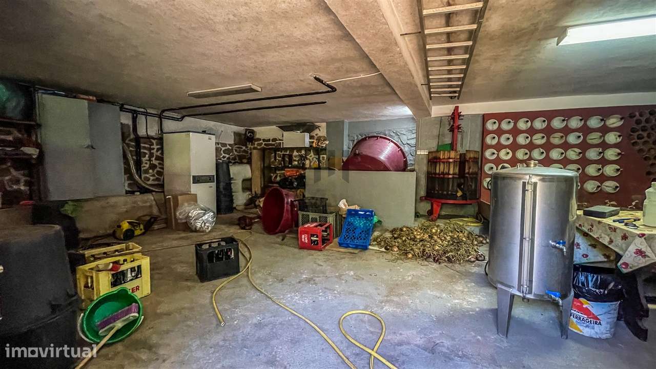 Moradia T4 | Zona Vinícola | Salzedas | Tarouca-12