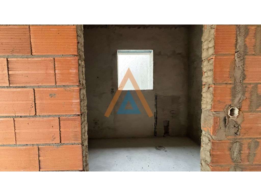 Moradia T3+1 Em Construção - Grande imagem: 3/27