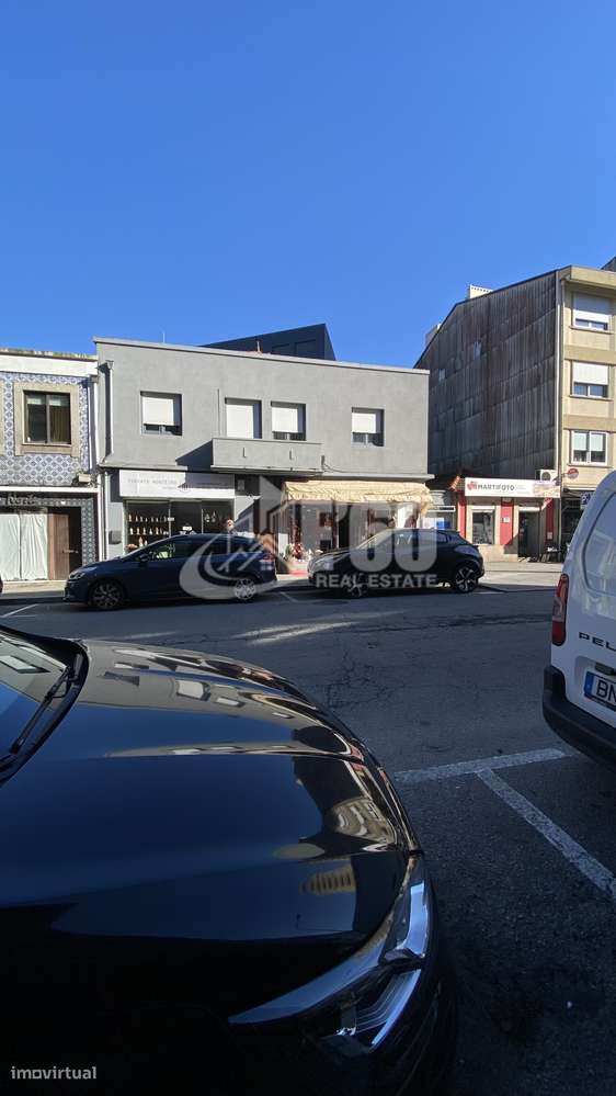 Metro Santo Ovídeo, Moradia c/Logradouro + 3 Lojas Rua Soares dos R...-5