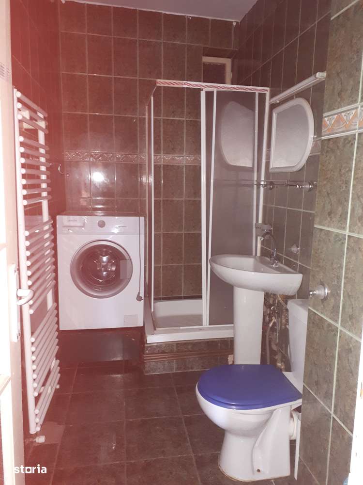 Apartament de 3 camere cu balcon și aer condiționat-2