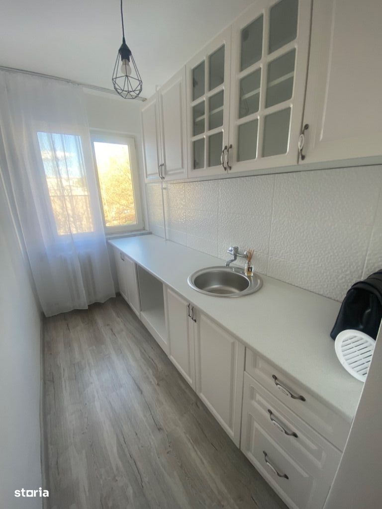 Apartament 2camere Craiovița Racheta 2/4. 42 mp liber