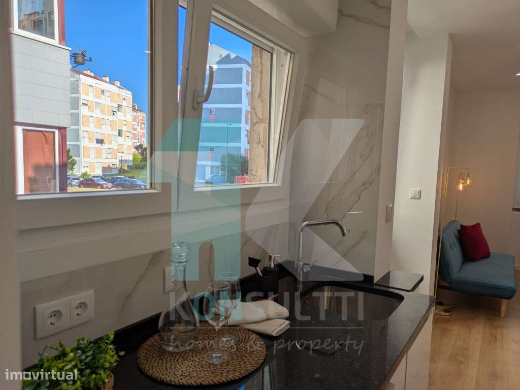 Apartamento T3 renovado - Estrada de Benfica - Grande imagem: 4/24