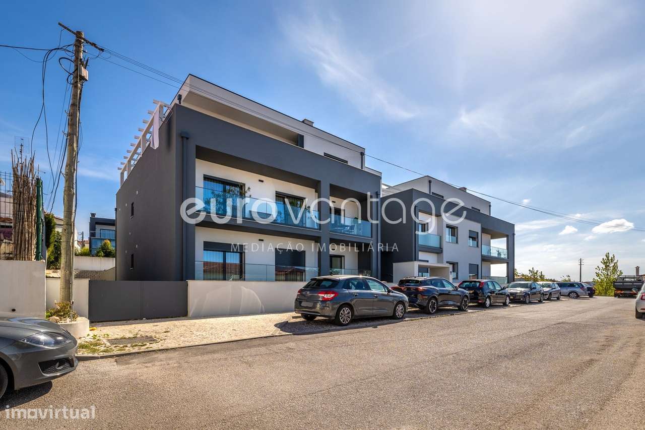 Apartamento T3 de Excelentes áreas-1