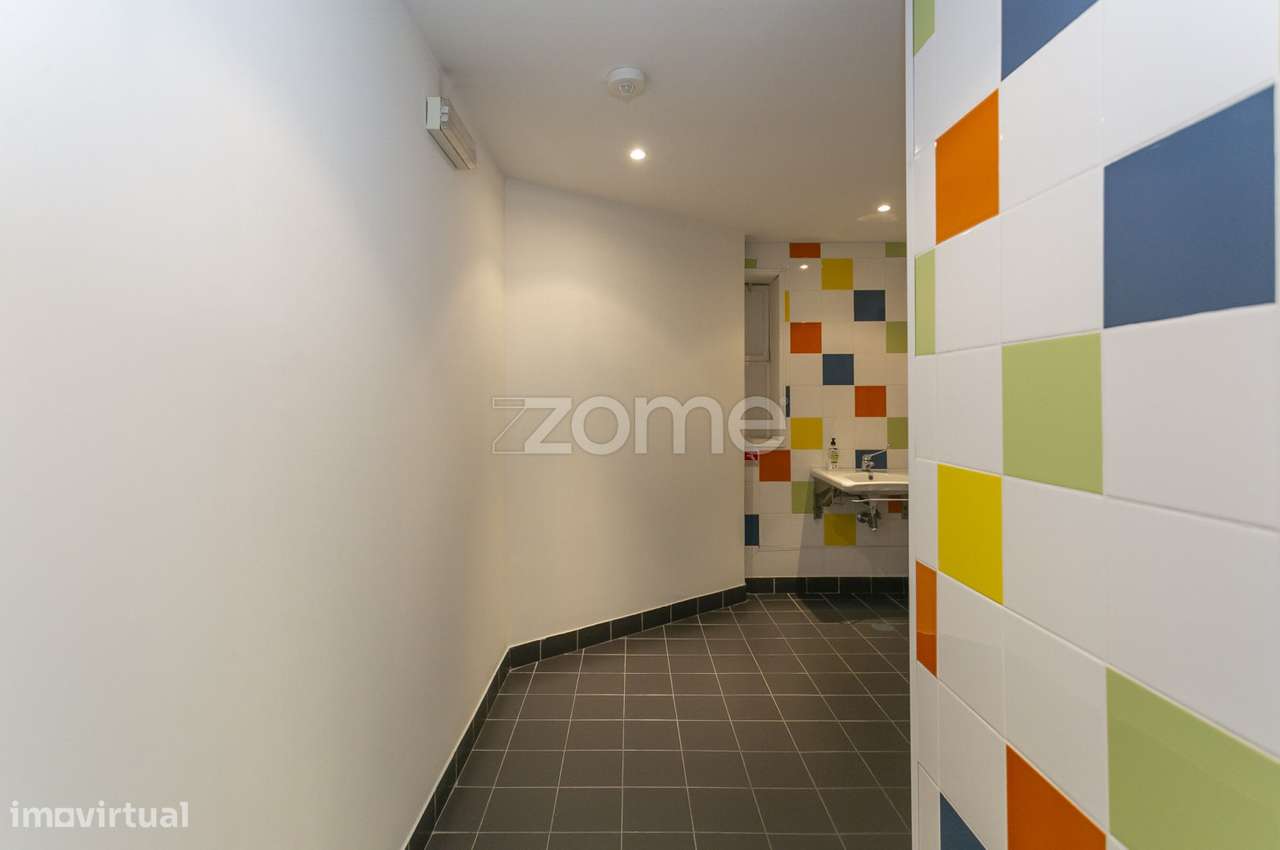 Loja em Oliveira do Douro, Vila Nova de Gaia - Grande imagem: 3/26