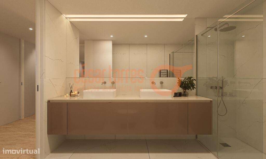 Moradia T4 na Aguda, aproximadamente a 800 metros da praia!-14