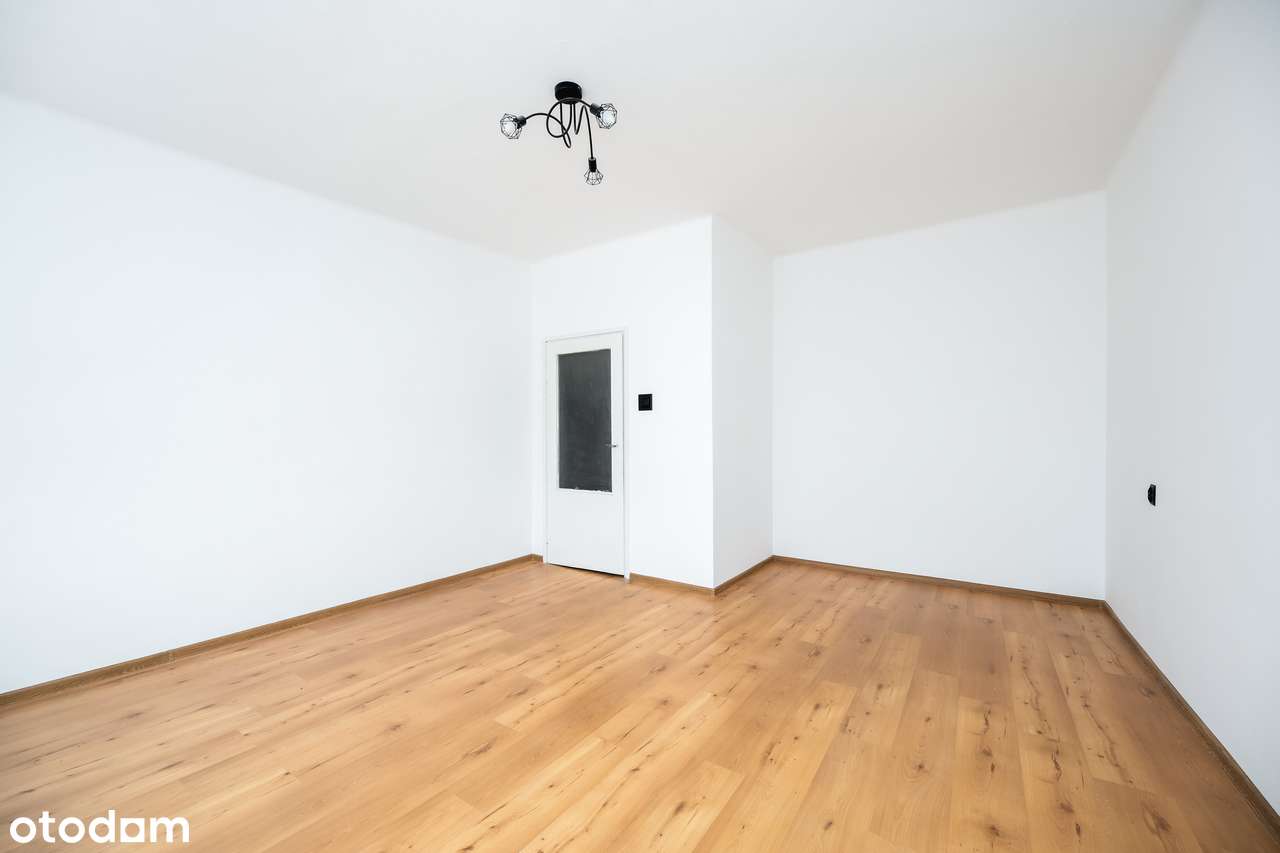 Duża kawalerka z osobną kuchnią z opcją 2 pokoi-4