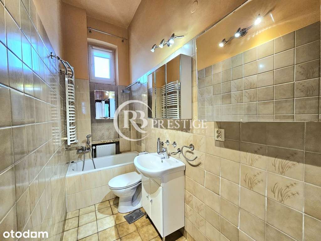 Mieszkanie z potencjałem i widokiem na Plac Zgody-6