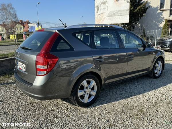 Kia Ceed 1.6 GDI Platinum Edition - 9