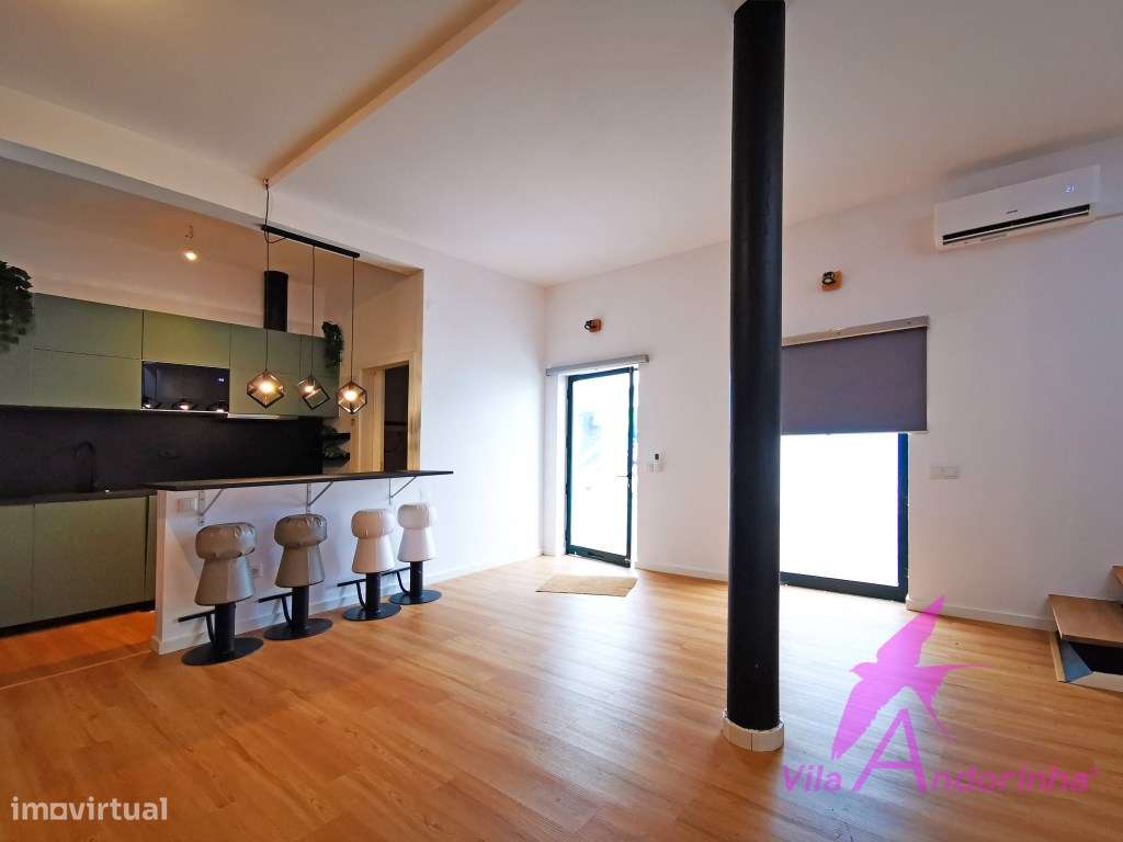 Espaço comercial no centro histórico de Caminha-1