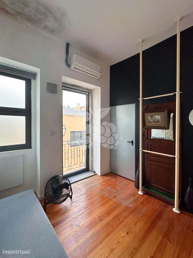 Prédio / Moradia com 2 andares, com projecto-35