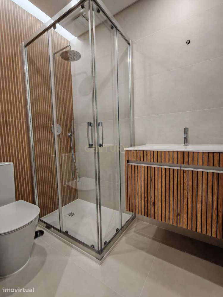 Apartamento T3 Totalmente Remodelado, São Domingos de Benfica.-14