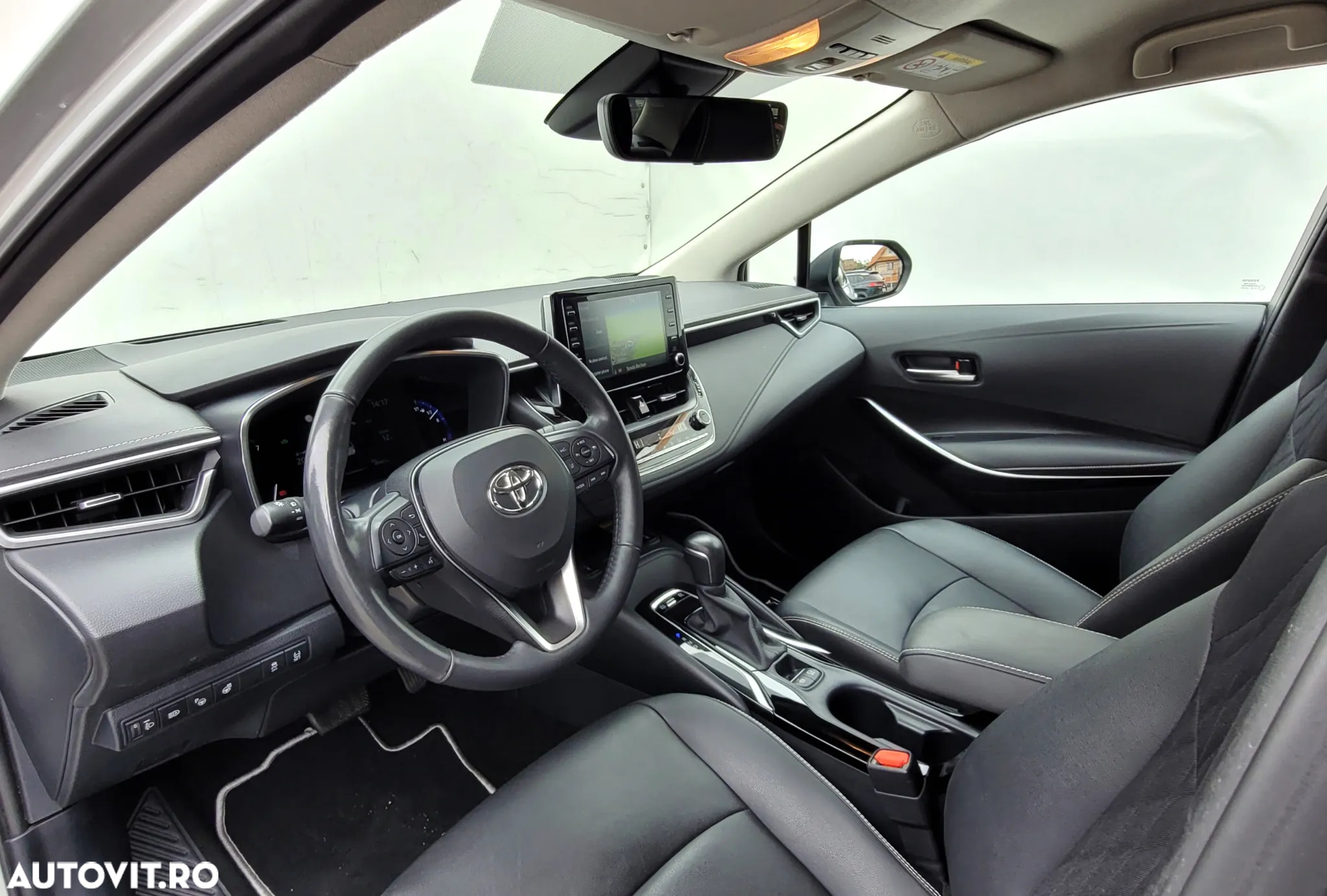 Toyota Corolla Sedan 1.8 HSD Exclusive Plus - 11