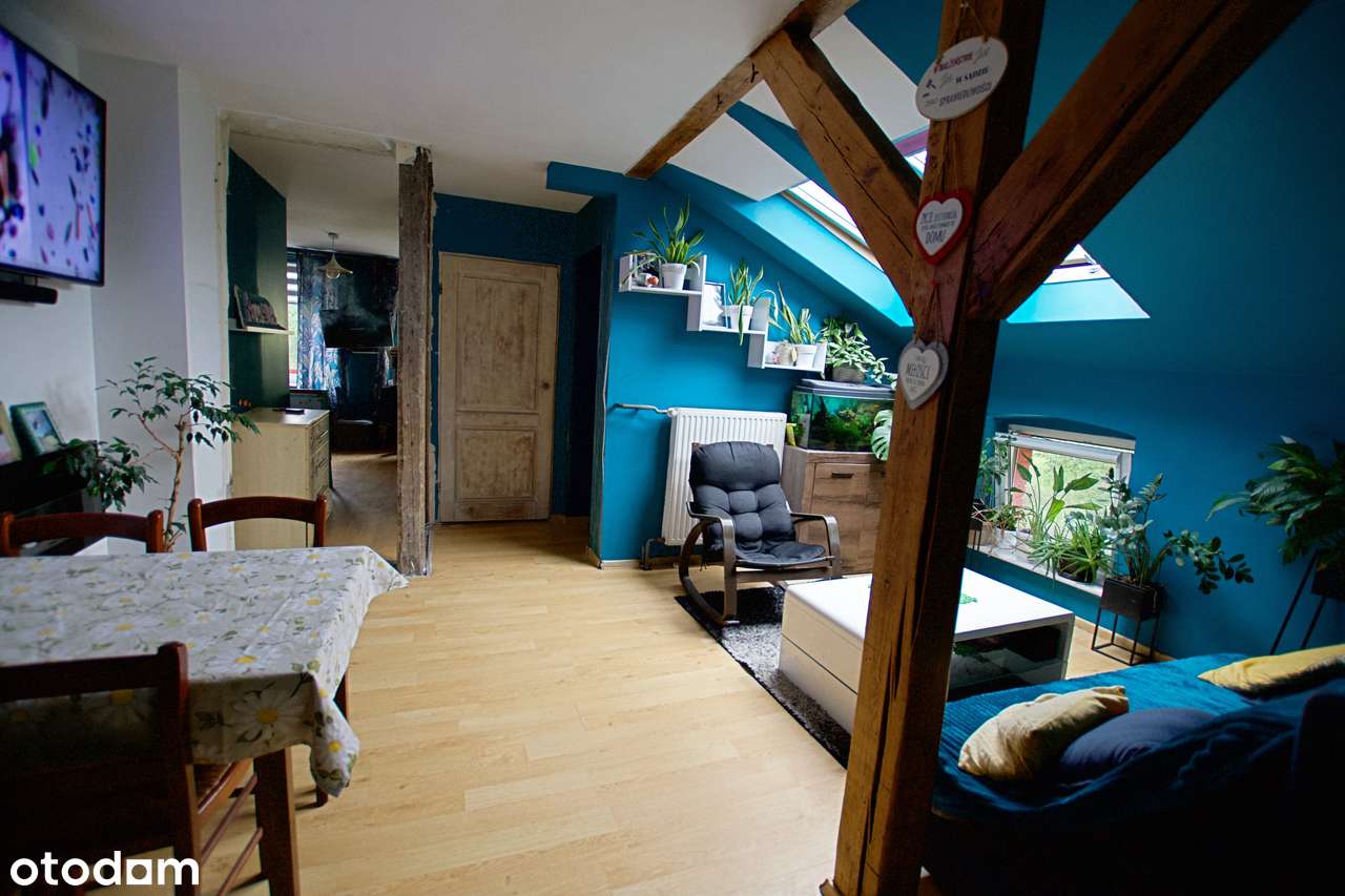 Przestronne 3-pokojowe mieszkanie z piwnicą blisko Term Rzymskich-0