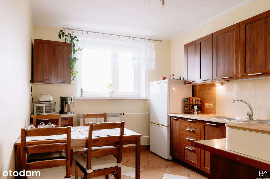 Mieszkanie 3-pokojowe z balkonem, blok SM-9