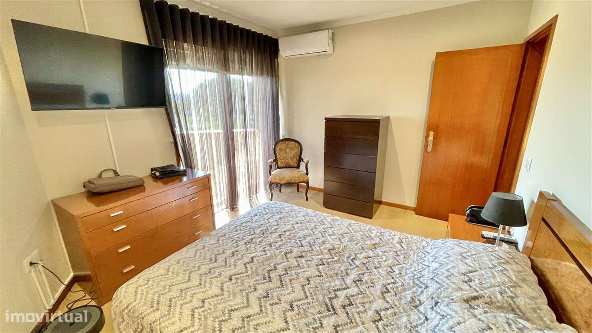 Moradia T4-Póvoa de Varzim-Centro-Acessos-2 Garagens Fechadas-11