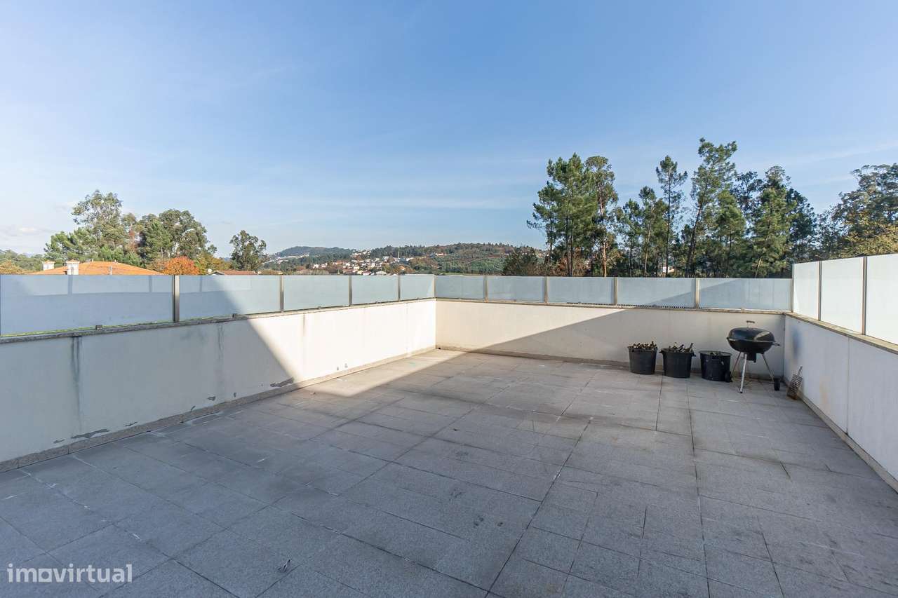 Moradia T3 em Lousada | Terraço e Garagem-40