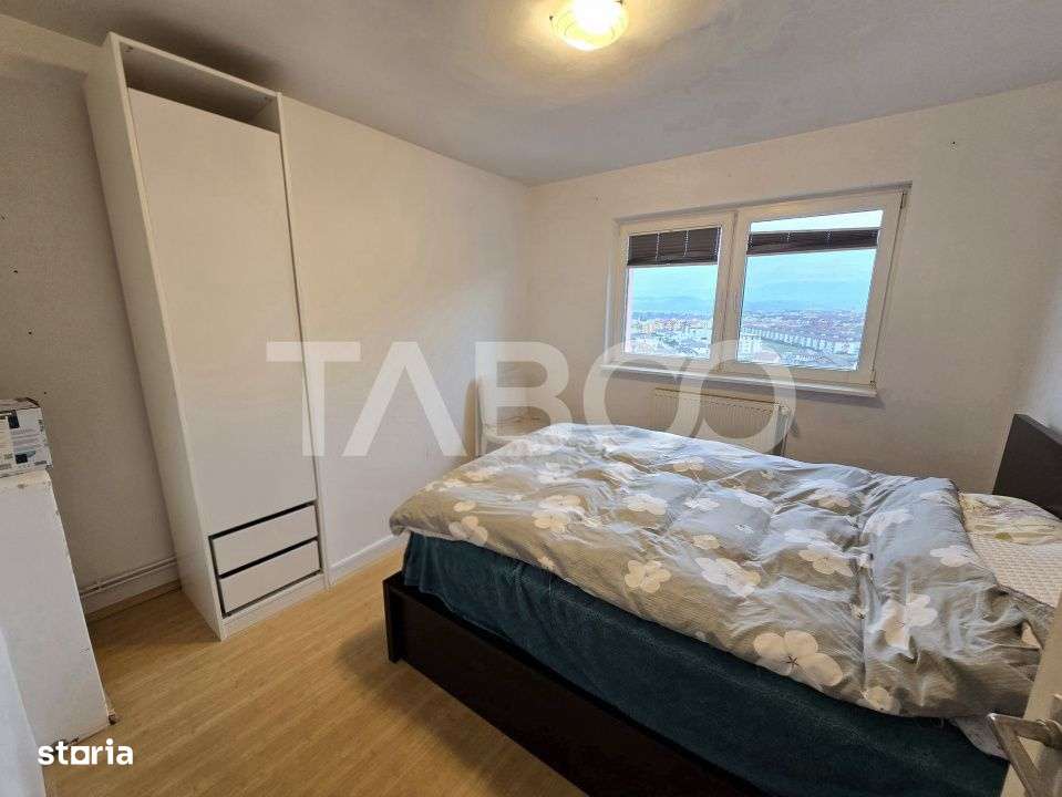 Apartament decomandat 3 camere balcon pivnita lift Vasile Aaron Sibiu - Imagine principală: 4/17