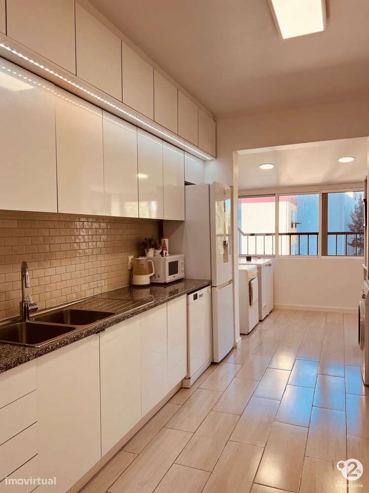 Apartamento T3 - Tapada das Mercês - 254m2 - Grande imagem: 5/49