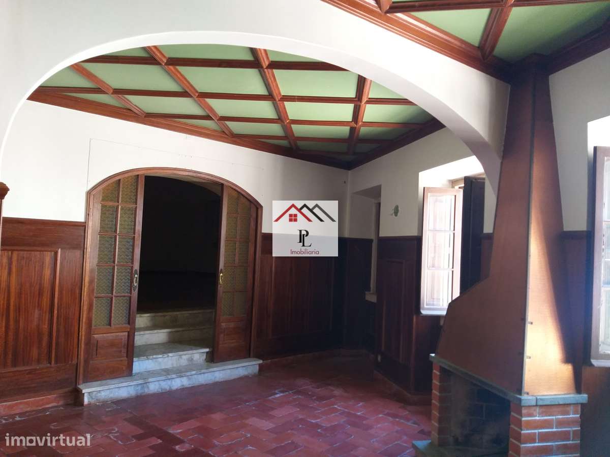 Moradia  T10 com Piscina e Logradouro (V823JB)-14