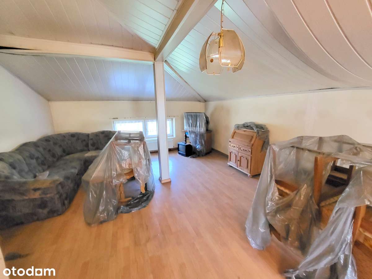 Dom w spokojnej okolicy-8