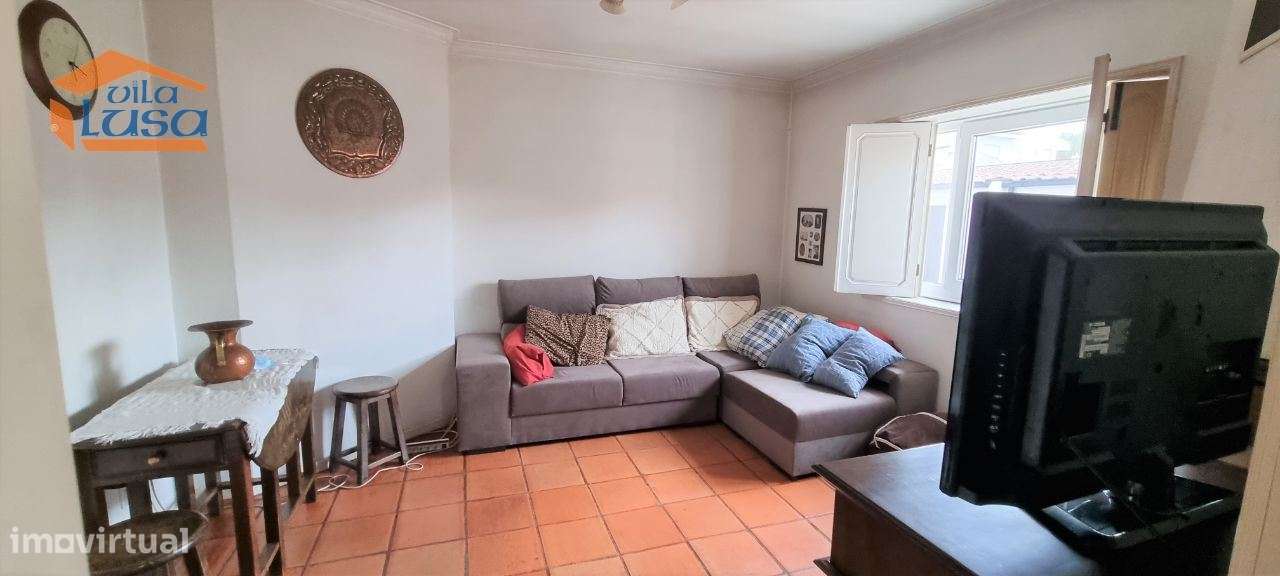 Moradia T6, com 3 frentes no centro de Valongo. - Grande imagem: 4/15