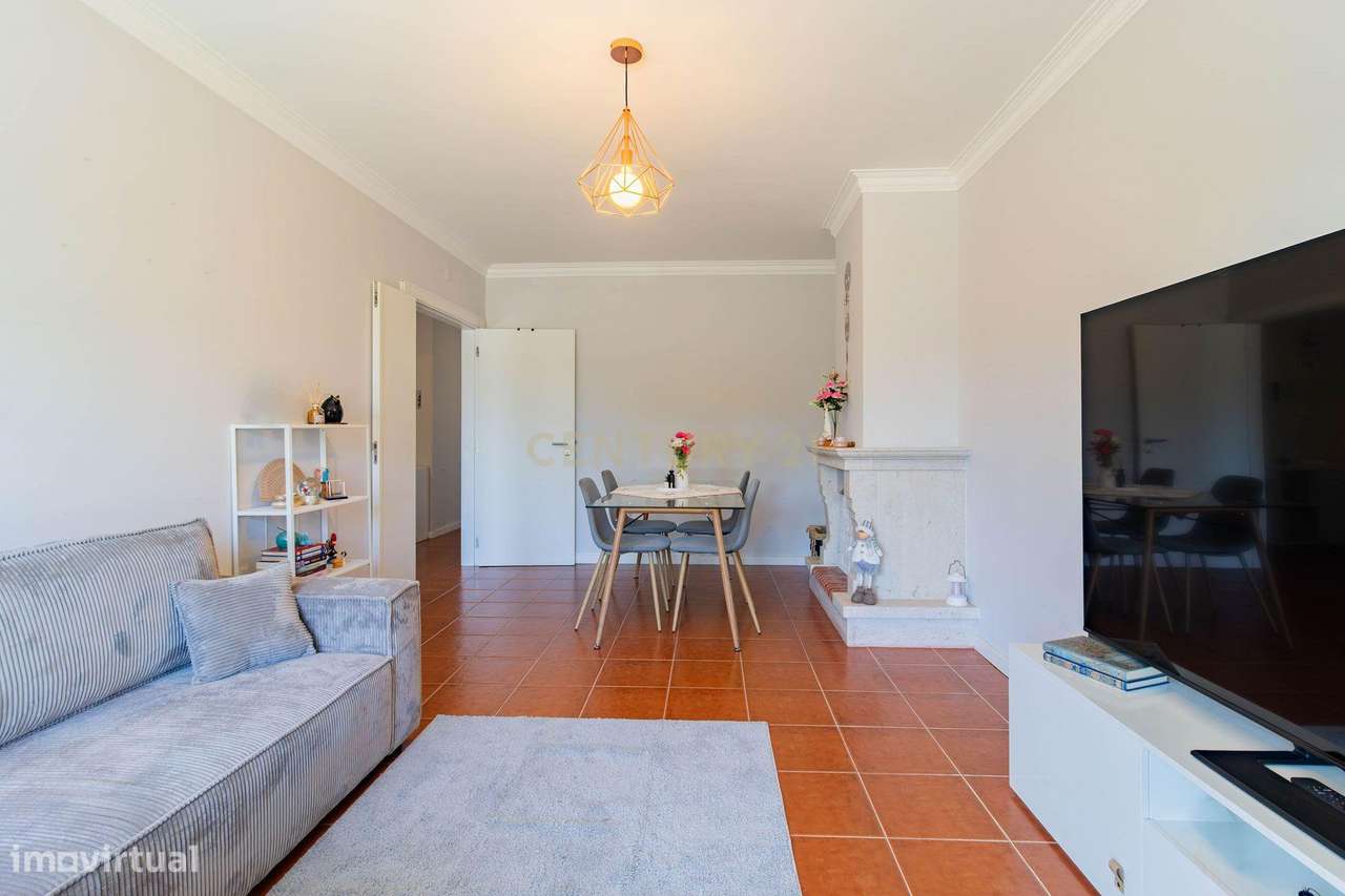 Apartamento T2 Remodelado | Pataias | Garagem e Sótão-13