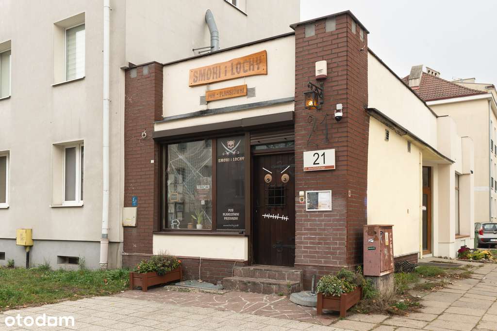 Dwupoziomowy lokal usługowy z witryną-17