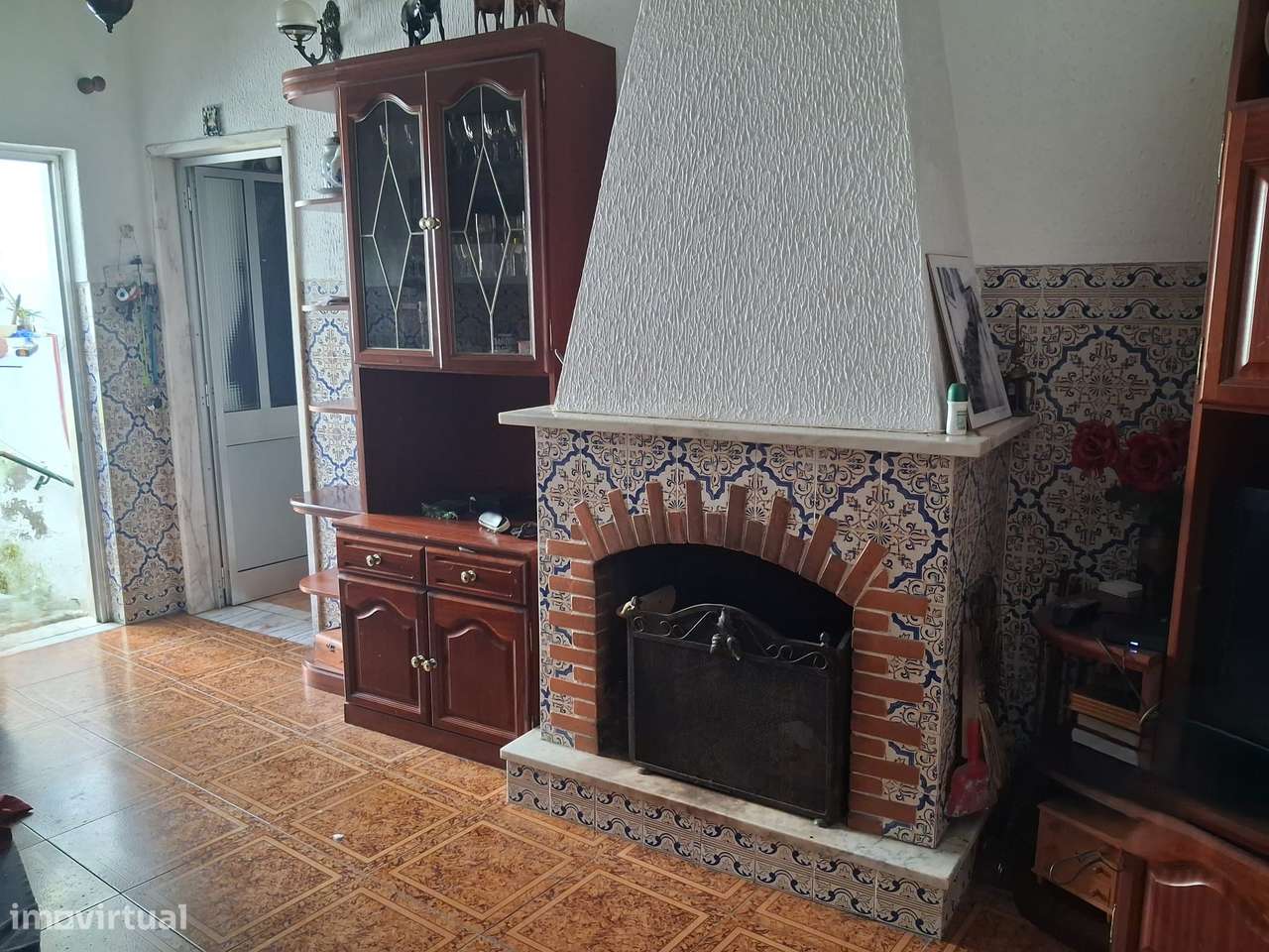 Moradia T2 com terraço e cave em Torres Novas-13