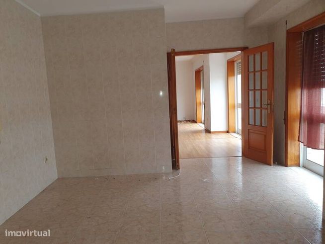 Apartamento T4 em Jovim - Gondomar - Excelentes áreas-8