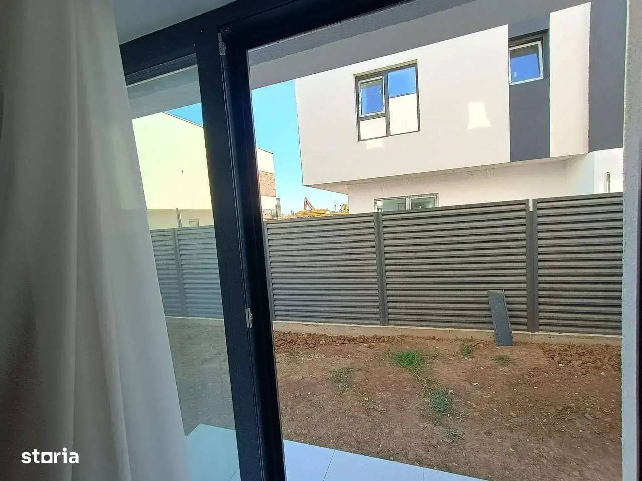 Spatiu, liniste si o curte numai a ta! Duplex elegant-9