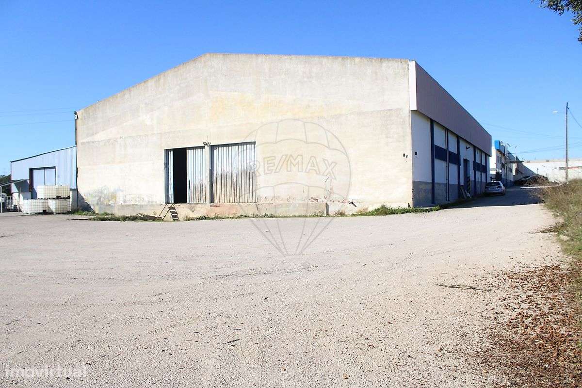 Armazém T0 para venda - Grande imagem: 2/19
