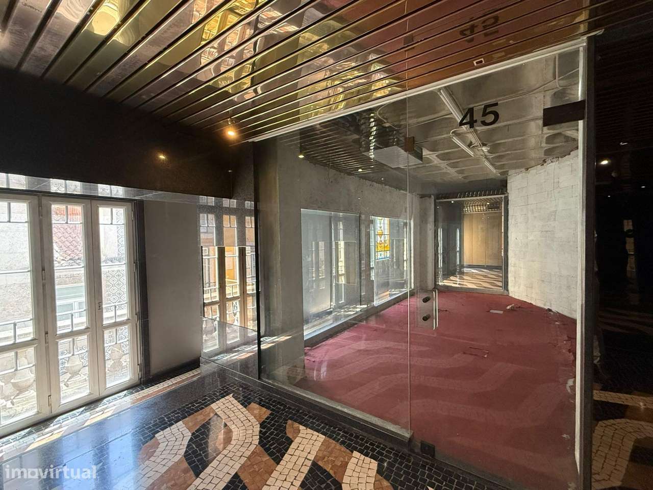Espaço Comercial no Chiado com Elevada Visibilidade - Grande imagem: 4/11