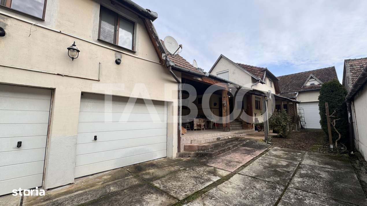 Casa de vanzare 6 camere loc de relaxare garaj teren 669 mp Cornatel - Imagine principală: 3/19