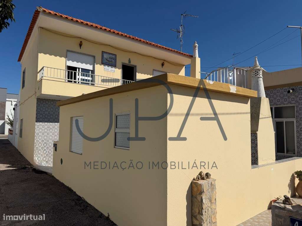 Moradia Independente A 600 Metros Da Praia