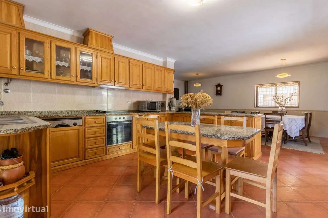 Quinta com vinha e Produção de vinhos em Freixo de Baixo Amarante-9