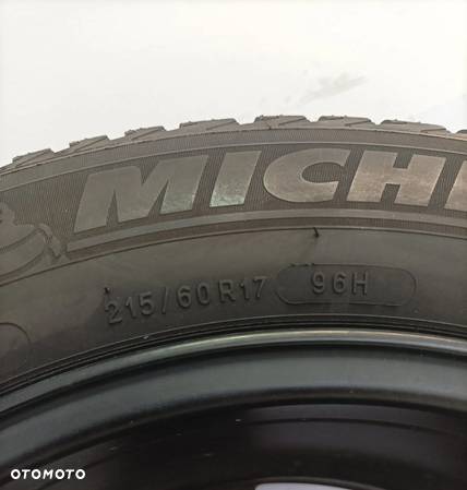 Komplet felgi czarne Mercedes 7Jx17H2 ET48.5 i  opony 215/60R17 96H zimowe - 8