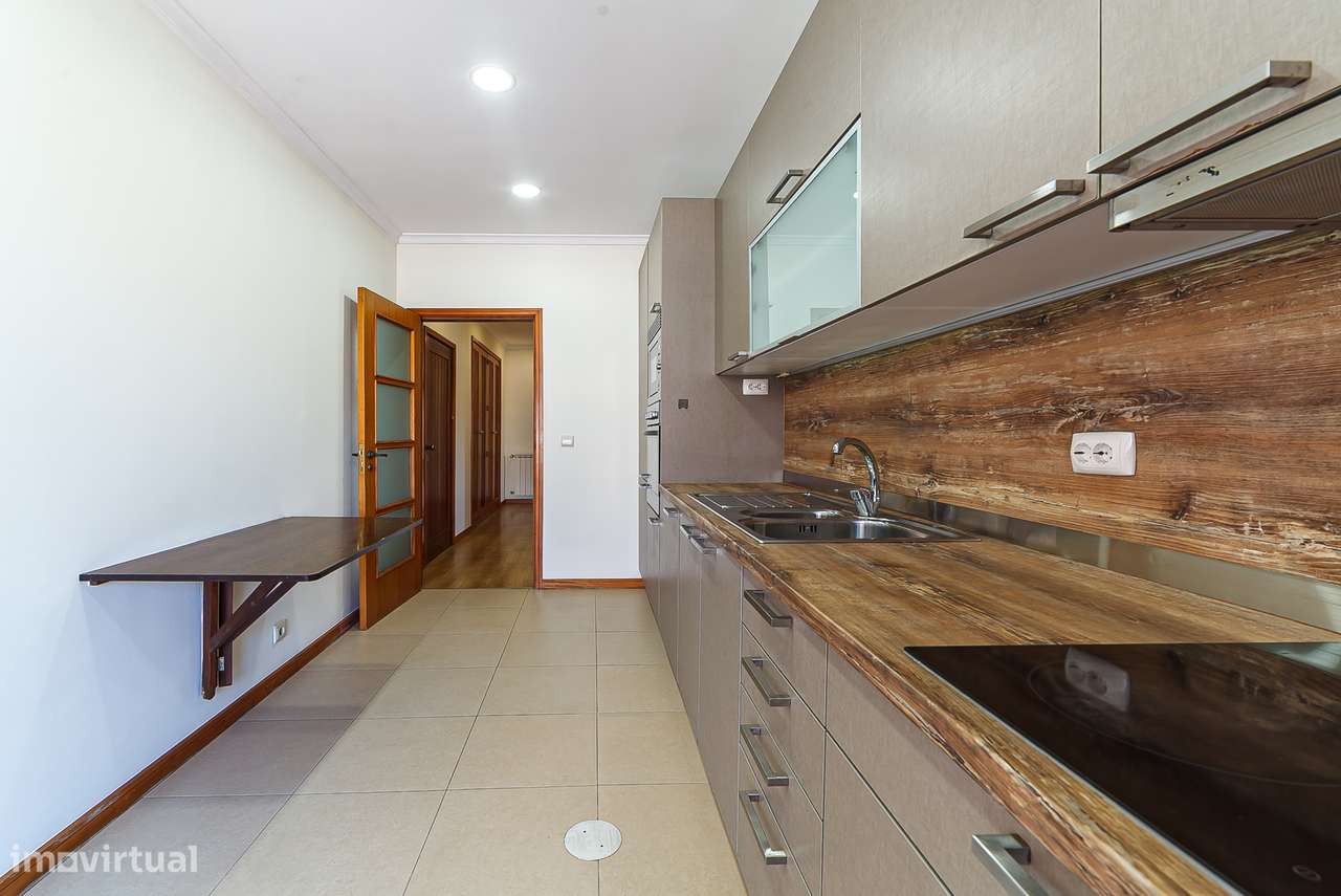 T2 com 127 m², vista mar, box fechada, excelente exposição Solar-12