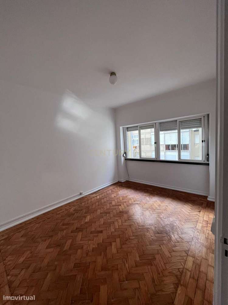 Apartamento T2 à venda em Pendão *** VISITAS SUSPENSAS*** (IMÓVEL C/ I - Grande imagem: 4/12